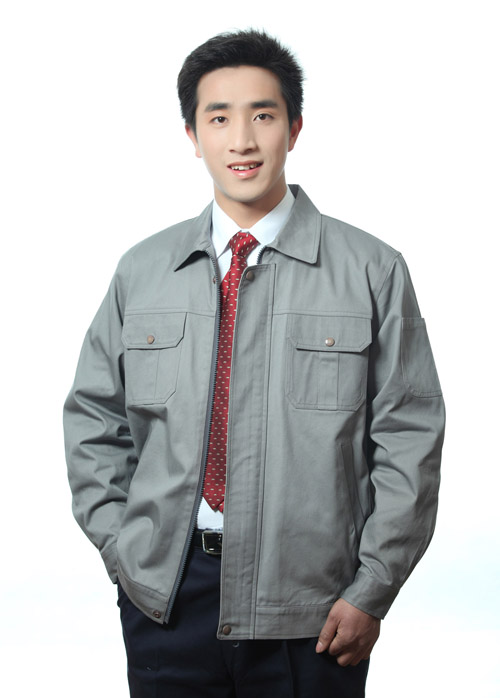 江西沖鋒衣工作服定制需要注意哪些細(xì)節(jié)？